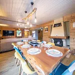 Jacuzzi 6 Places & Salle De Jeux & Proche & Parking Prive Шале