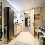 Jacuzzi 6 Places & Salle De Jeux & Proche & Parking Prive * Жерарме