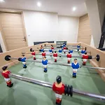 Jacuzzi 6 Places & Salle De Jeux & Proche & Parking Prive *