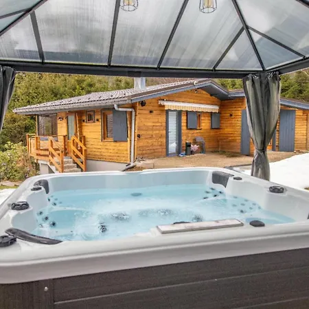 Jacuzzi 6 Places & Salle De Jeux & Proche & Parking Prive