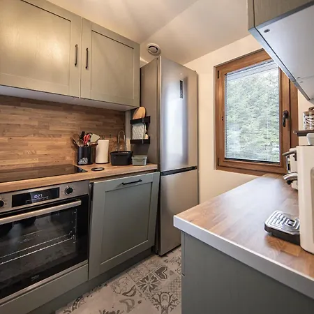 Jacuzzi 6 Places & Salle De Jeux & Proche & Parking Prive Chalet