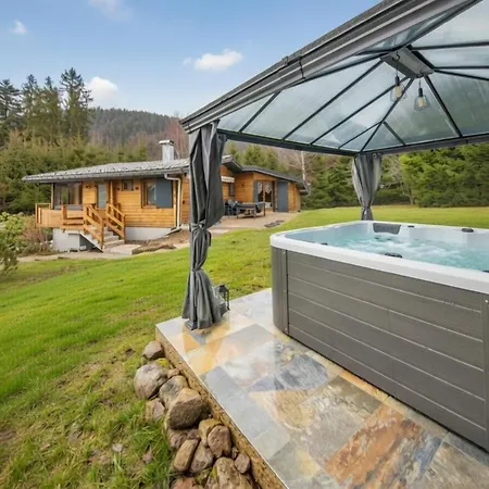 Jacuzzi 6 Places & Salle De Jeux & Proche & Parking Prive Chalet