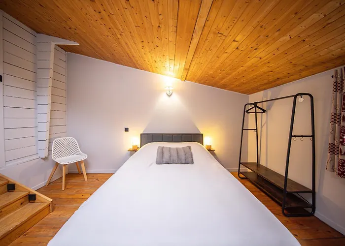 Jacuzzi 6 Places & Salle De Jeux & Proche & Parking Prive Chalet