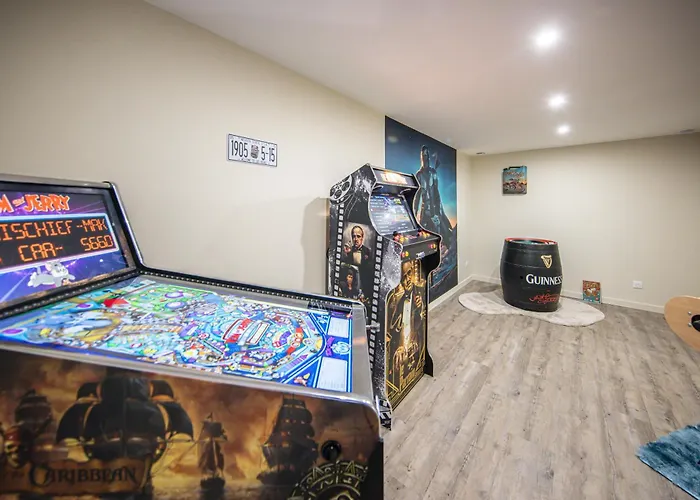 Chalet Jacuzzi 6 Places & Salle De Jeux & Proche & Parking Prive