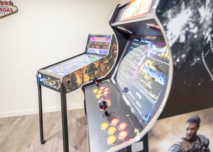 Chalet Jacuzzi 6 Places & Salle De Jeux & Proche & Parking Prive *