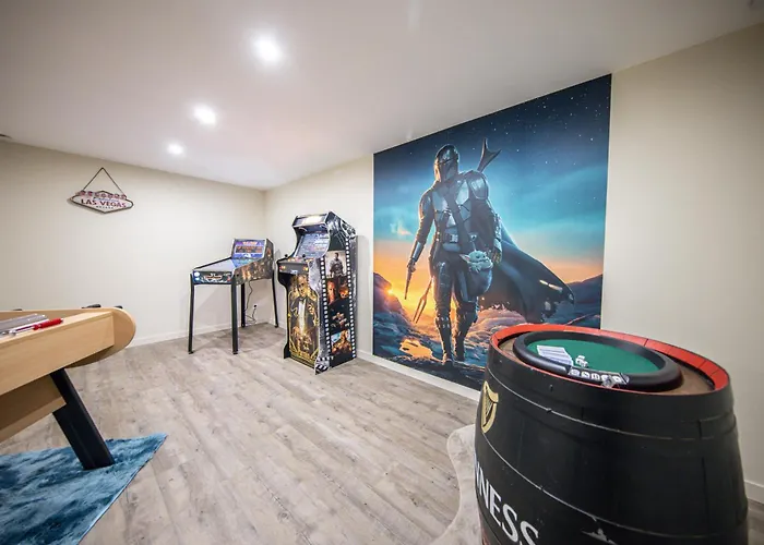 Jacuzzi 6 Places & Salle De Jeux & Proche & Parking Prive Chalet *